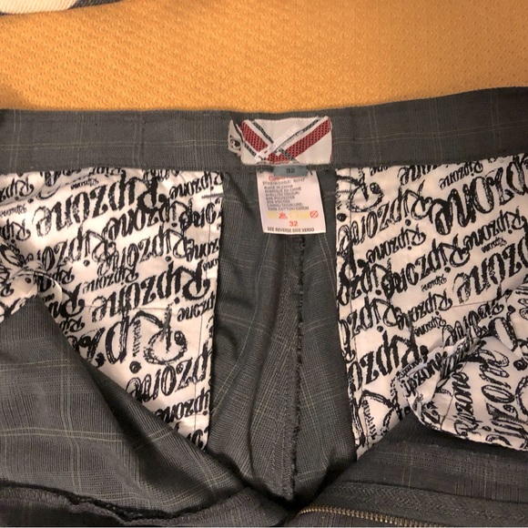 Ripzone Plaid Shorts - Picture 5 of 6